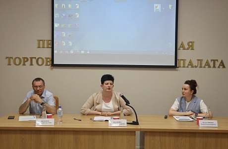 Министерством по тарифам и закупкам Пензенской области совместно с Пензенским УФАС России при участии эксперта РАНХиГС при Президенте Российской Федерации Пластининой Е.А. проведен учебно-методический семинар